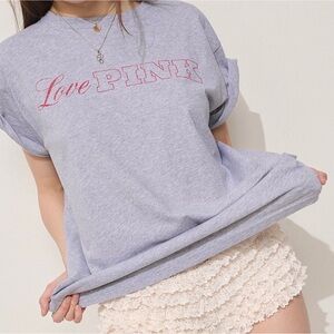 VICTORIA’S SECRET PINK Short Sleeve Tee.